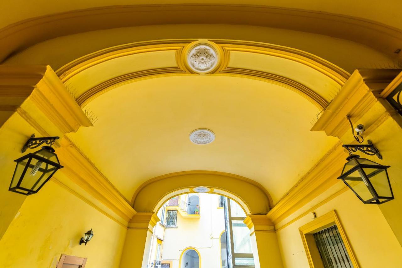 Appartamento A Santa Maria La Nova By Wonderful Italy Naples Luaran gambar