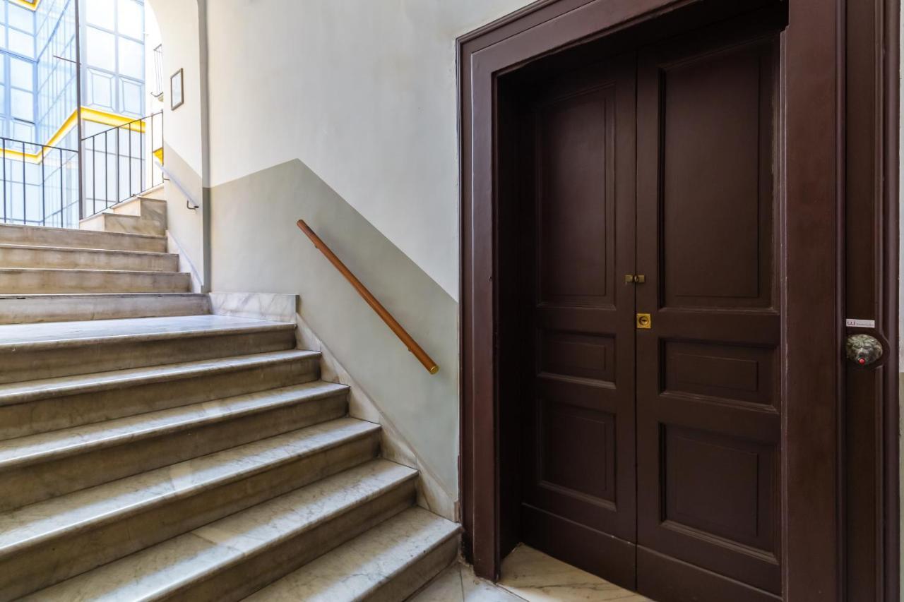 Appartamento A Santa Maria La Nova By Wonderful Italy Naples Luaran gambar